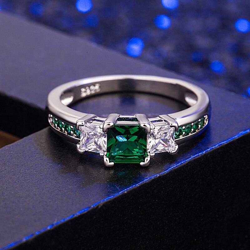 Elegante anello con pietra quadrata Anello in argento sterling