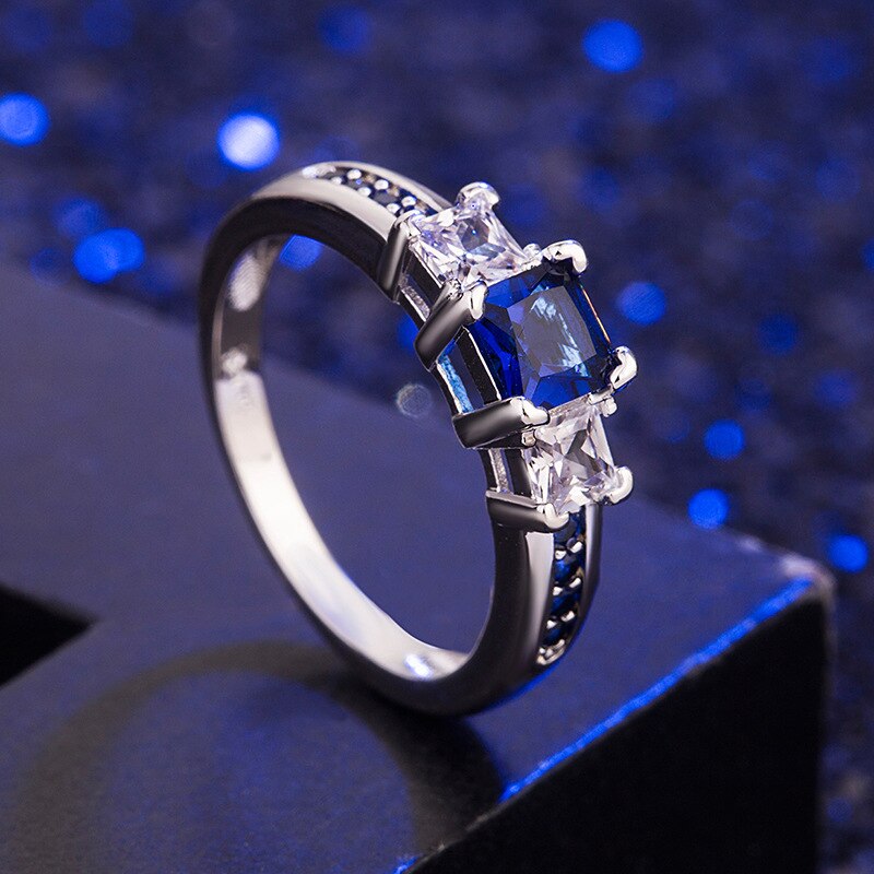 Elegante anello con pietra quadrata Anello in argento sterling