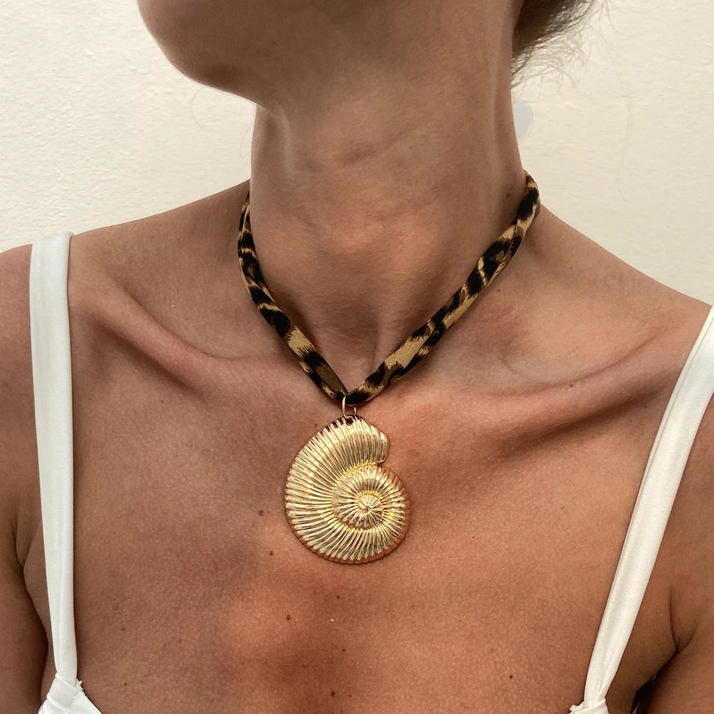 KunJoe 7 Styles Metal Starfish Conch Heart Pendant Necklace Women Leopard Pattern Soft Cotton Velvet Short Choker Neck Chain