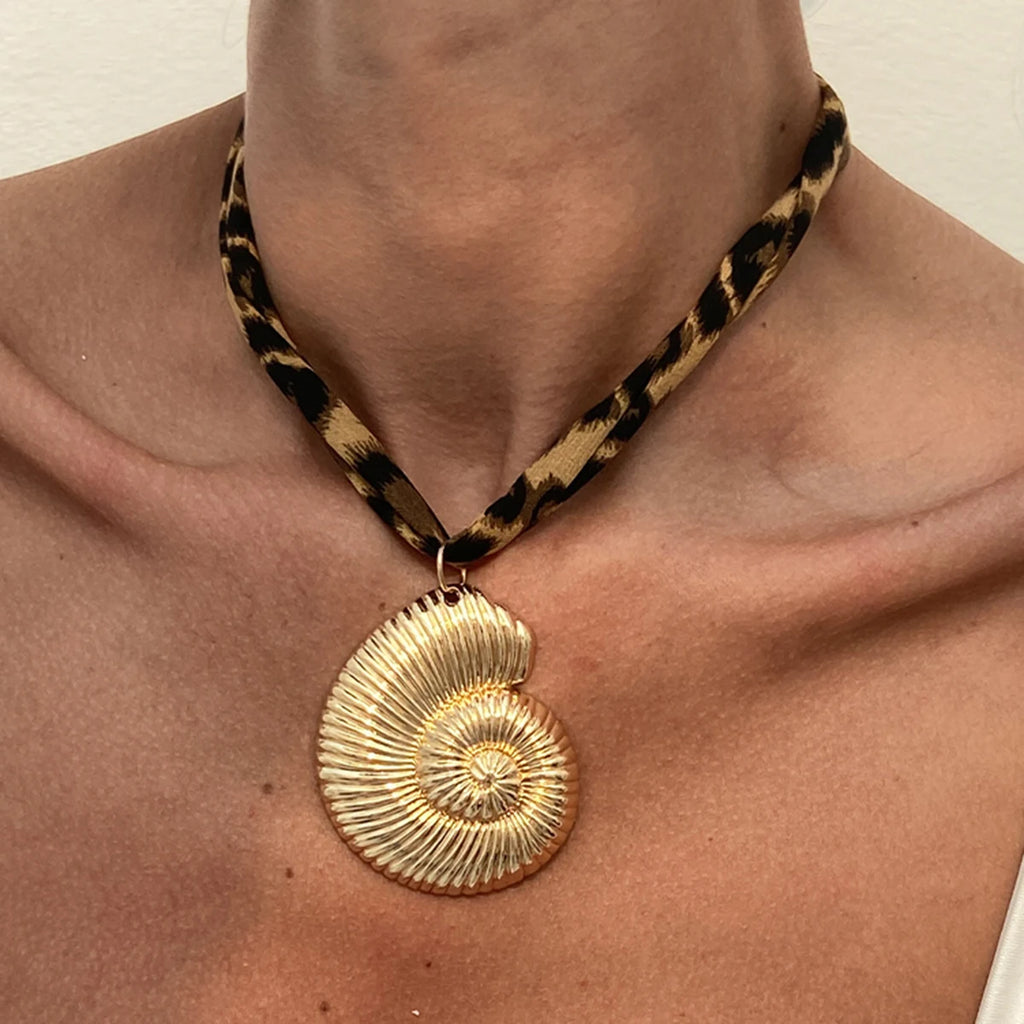KunJoe 7 Styles Metal Starfish Conch Heart Pendant Necklace Women Leopard Pattern Soft Cotton Velvet Short Choker Neck Chain