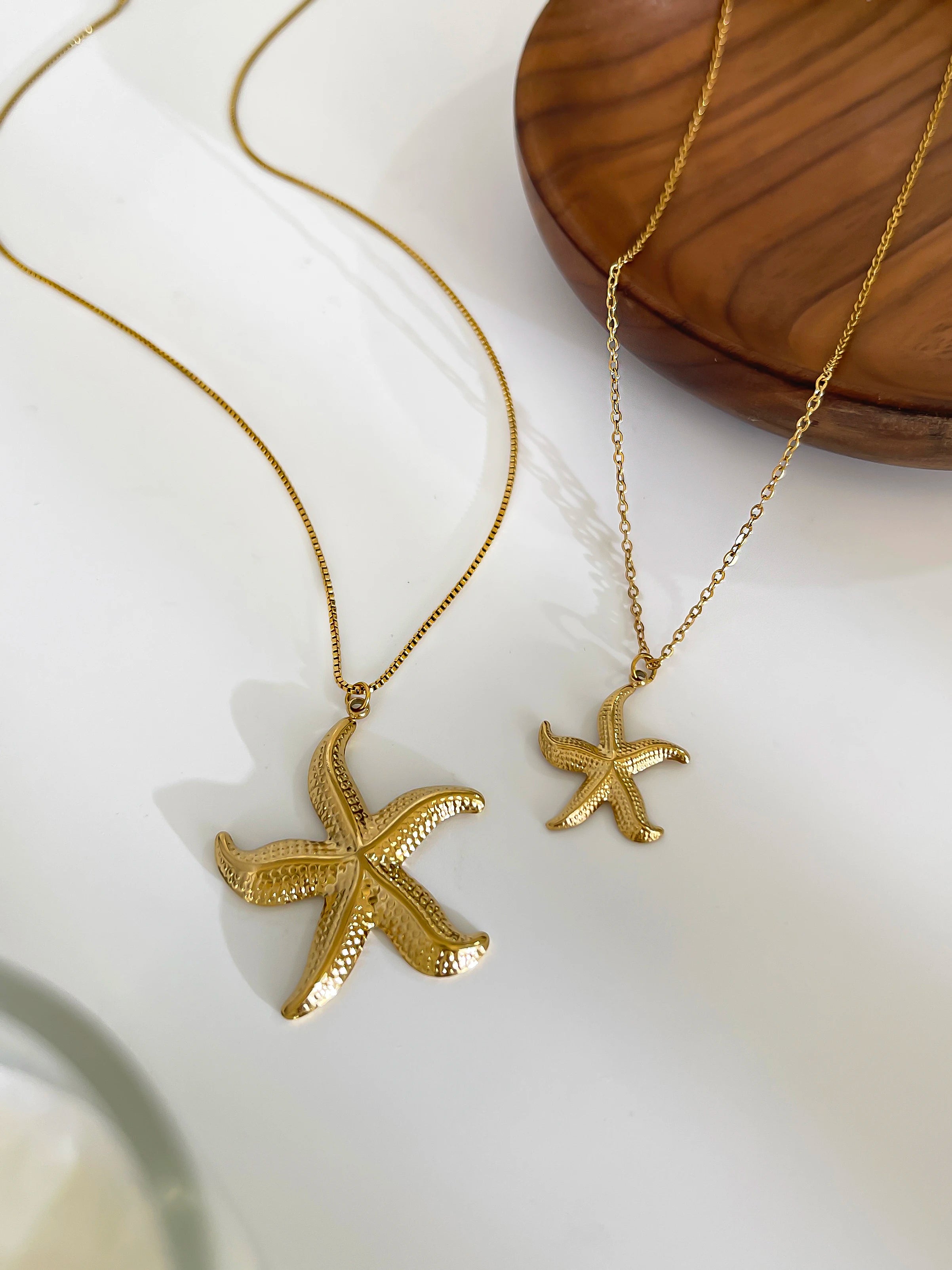 Peri'sbox 2 Sizes Gold Plated Starfish Pendant Necklace for Women Dainty Stainless Steel Waterproof Fashion Jewelry Summer Beach